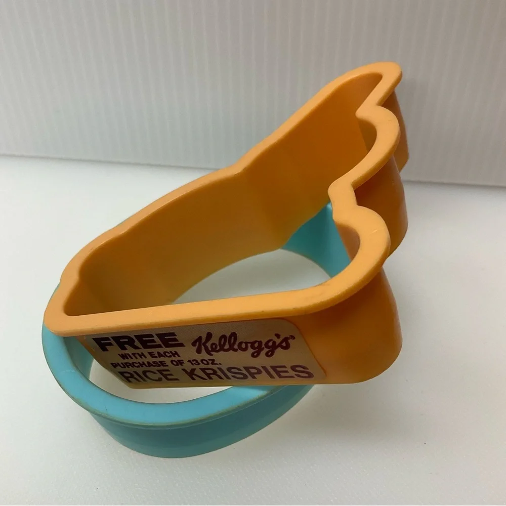 VINTAGE Cookie Cutters DC Comics Batman 1989 Rice Krispies Fall Shamrock Batman